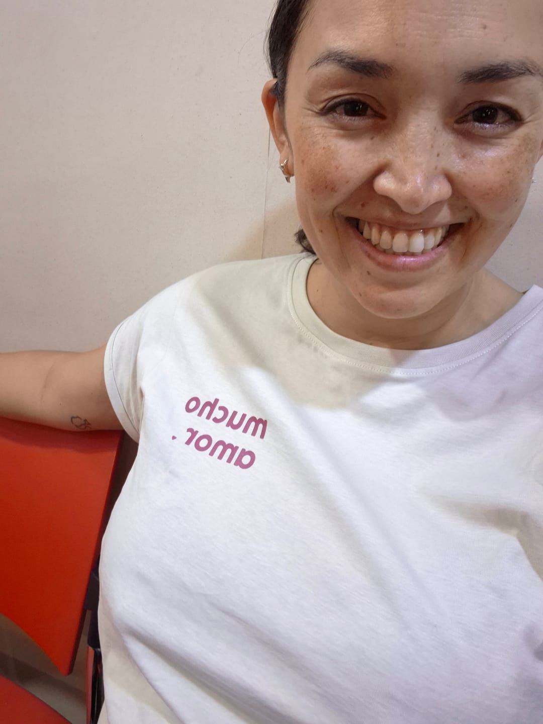 Customer photo review of Polera de Lactancia Sahr - Mucho Amor
