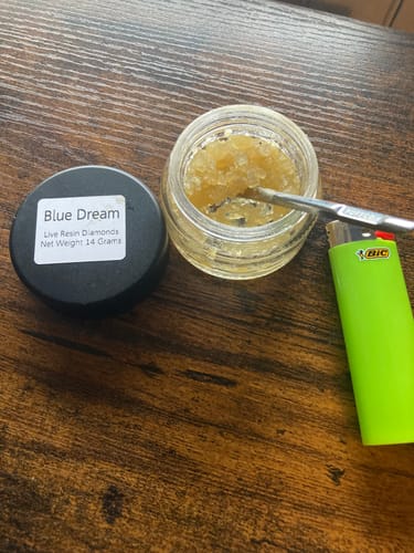 Customer photo review of Blue Dream | Live Resin Diamonds