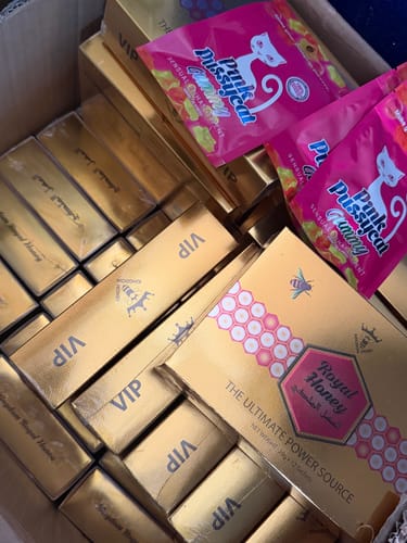 Reseña con foto de un cliente sobre Royal Honey - 20 Cajas con 240 Sobres para Emprendedores de Éxitoo