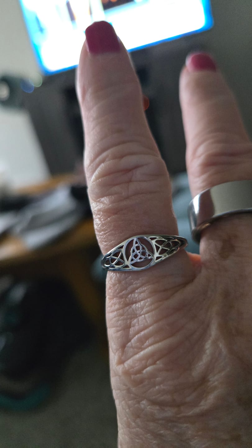 Customer photo review of Titanium Steel Celtic Knot Hollow Ring (Retro Ethnic Style)