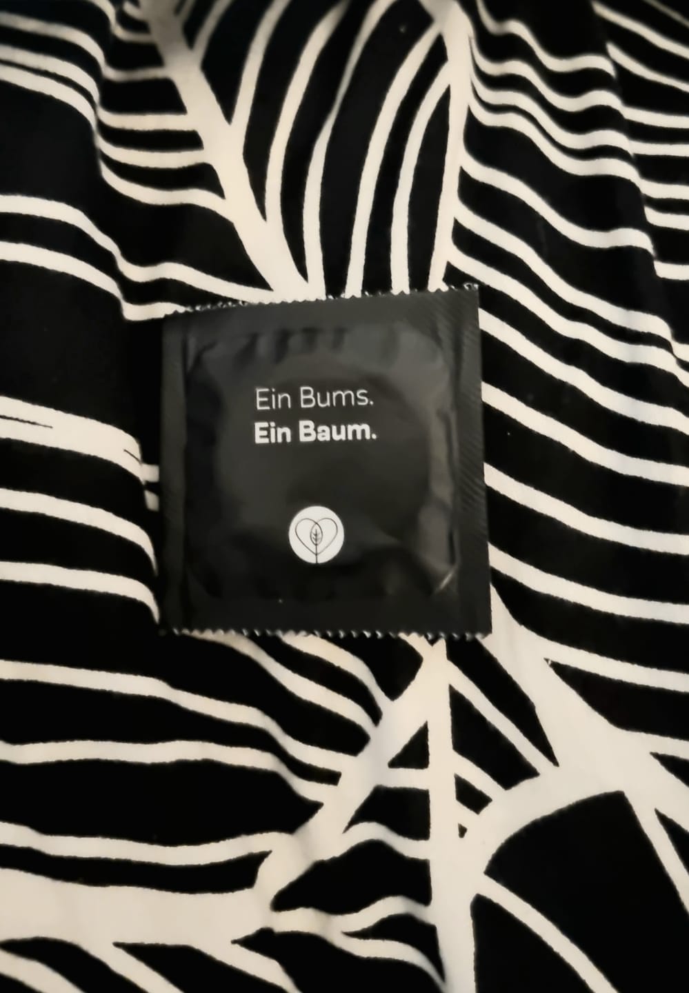 Customer photo review of Releaf | Baumpflanzende Kondome
