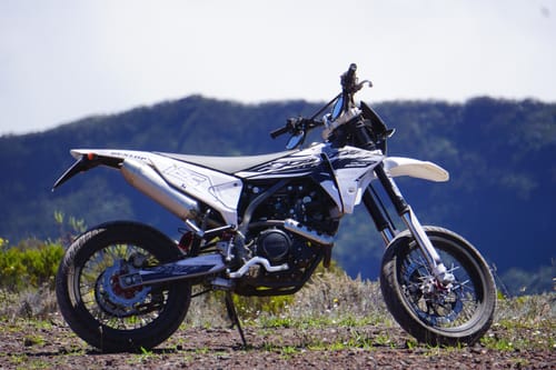 Customer photo review of WHITE SHATTER - GRAPHICS KIT (ADD FLUO DOWN BELOW!)