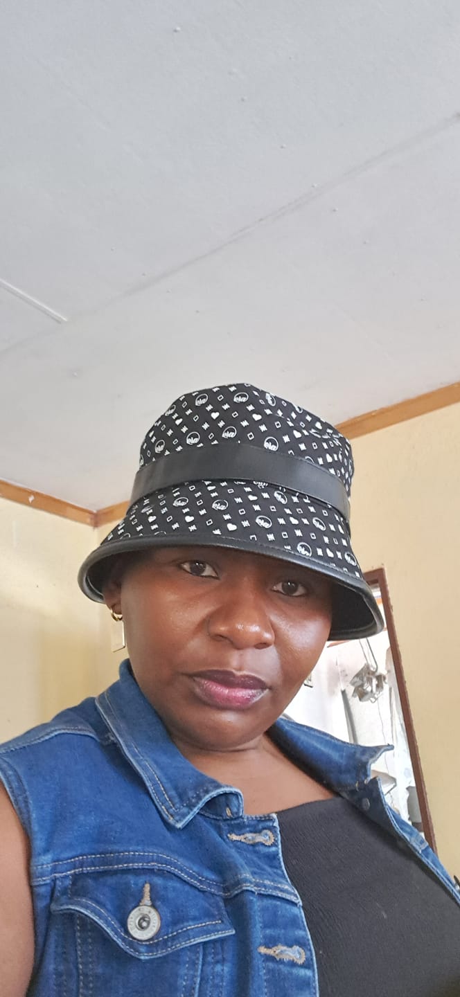 Customer photo review of Era Bucket Hat