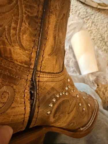 Customer photo review of Cowboy Boot Ingrid Honey