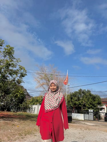 Customer photo review of Monogram Square (Burgundy)