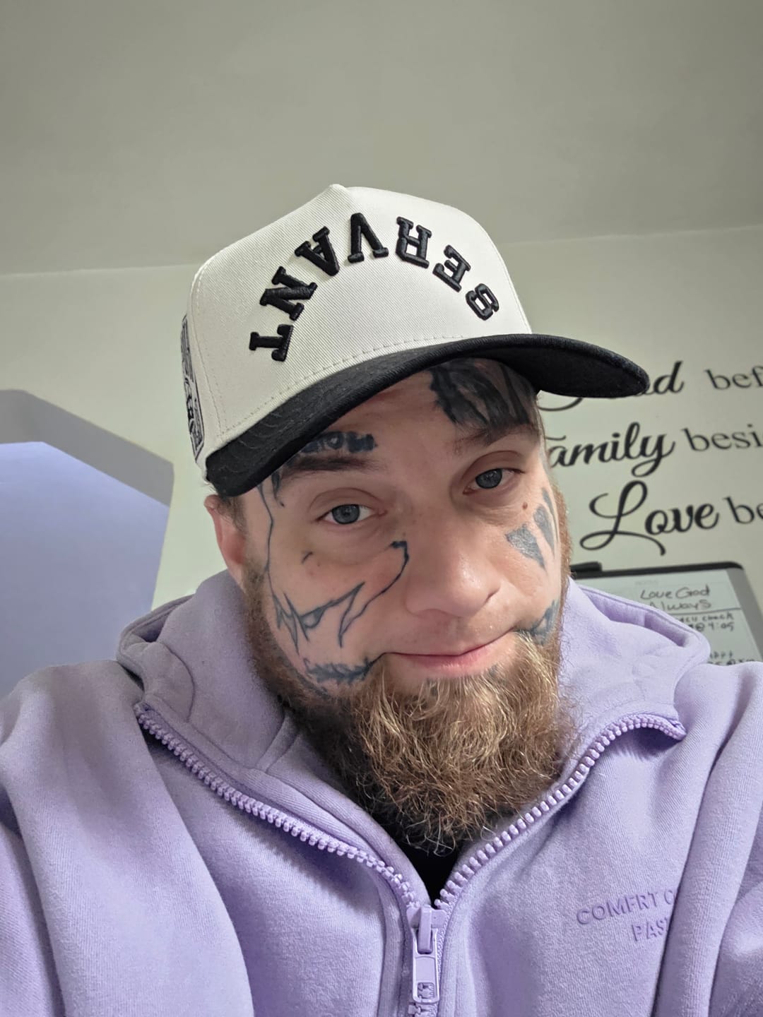 Customer photo review of ‘SERVANT’ Premium SnapBack - Cream/Black