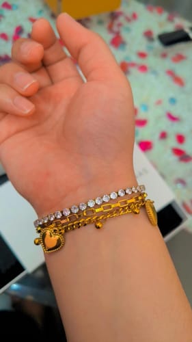 Customer photo review of Hearts All Over Bracelet