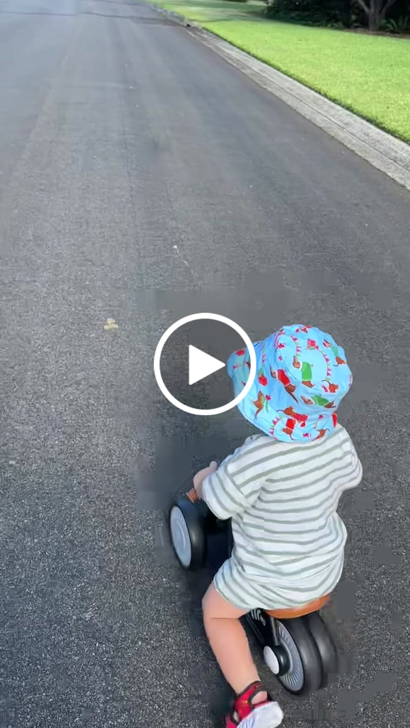 Customer video review of Baby Balance Bike - Gear Force U8