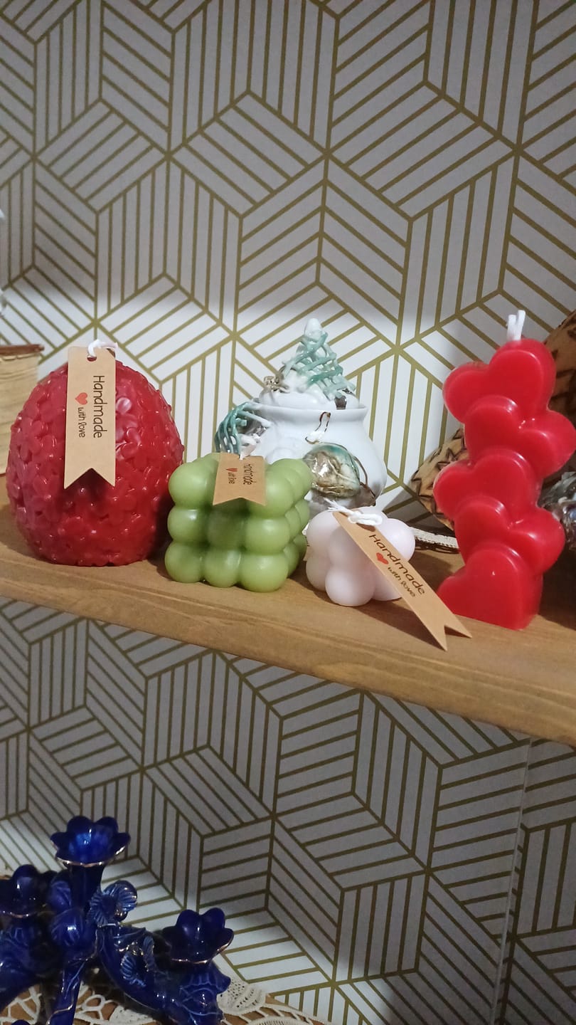 Customer photo review of Colorante líquido para velas ROJO PRIMARIO
