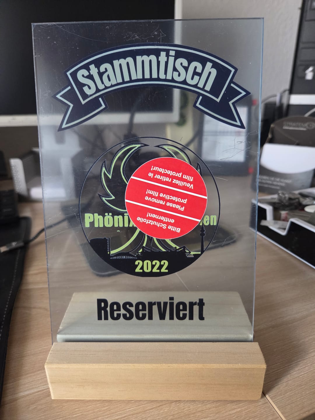 Customer photo review of Acrylglas - Tischaufsteller Stammtisch Vol. 1 - personalisierbar