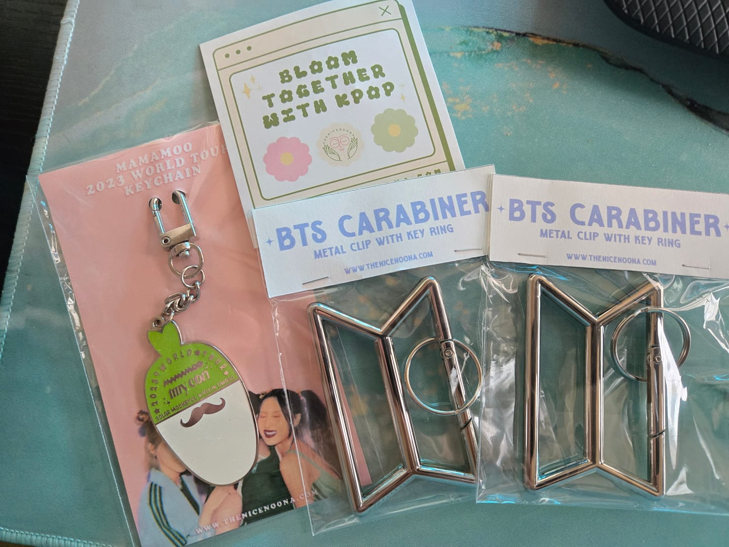 Customer photo review of BTS Metal Carabiner Keychain Clip