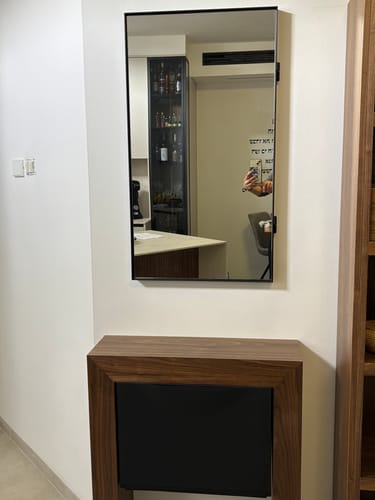 Customer photo review of דלת מראה להסתרת ארון חשמל