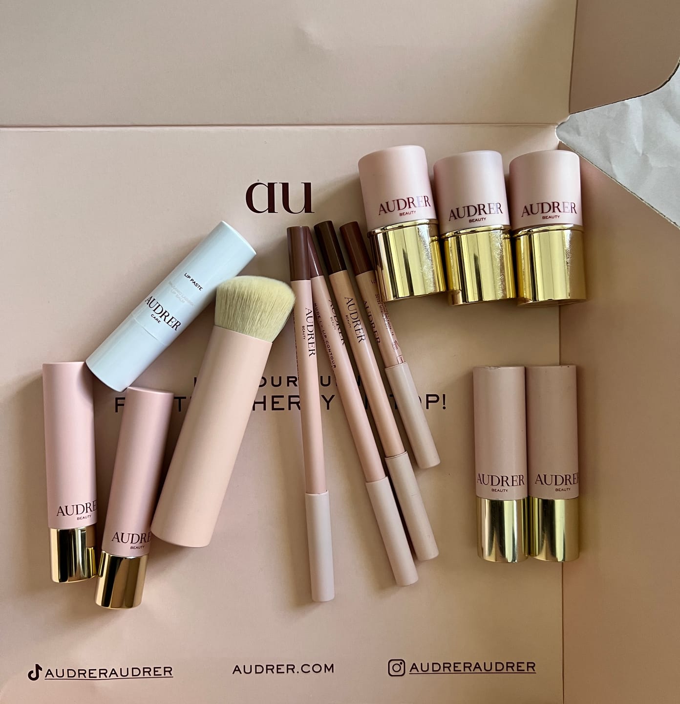 Customer photo review of Face Define