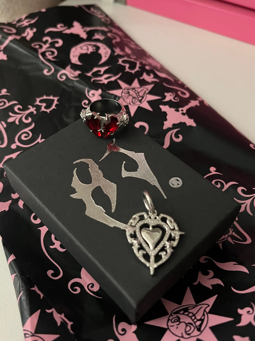 Customer photo review of ANTIQUE HEART PENDANT