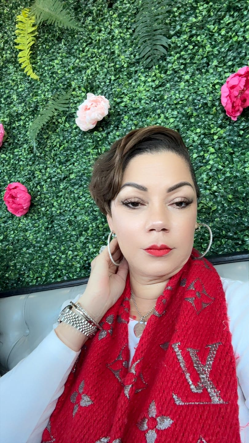 Customer photo review of Lash Bond & Seal - White 10ml
