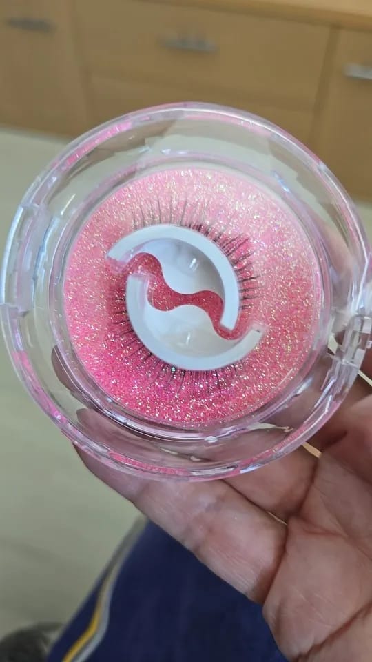Customer photo review of Phansta™ Self-Adhesive Eyelash Extensions