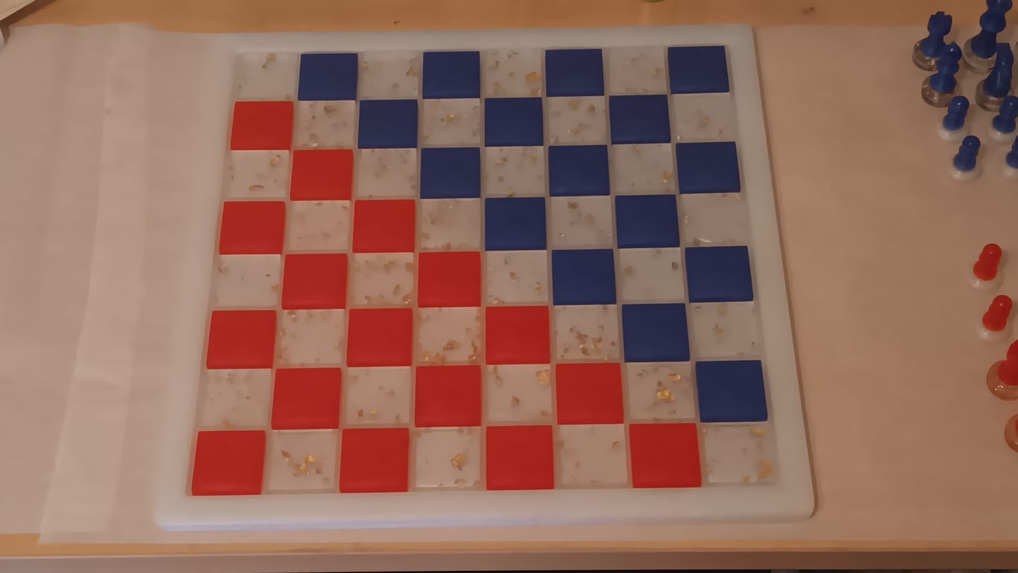 Customer photo review of 14.5x14.5x0.5" Medium Chess Board Silicone Mold With 1.5" Squares