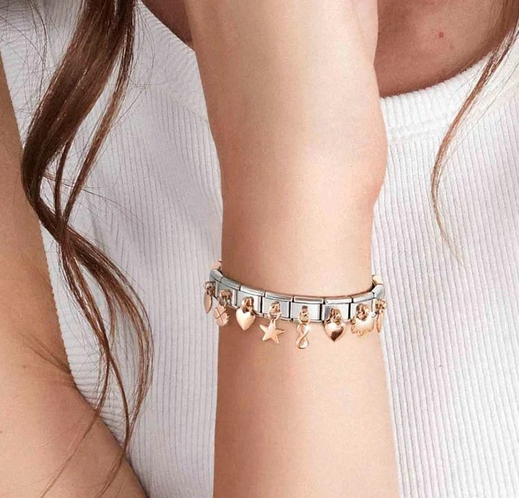 Customer photo review of Charm Snoopy Corazón