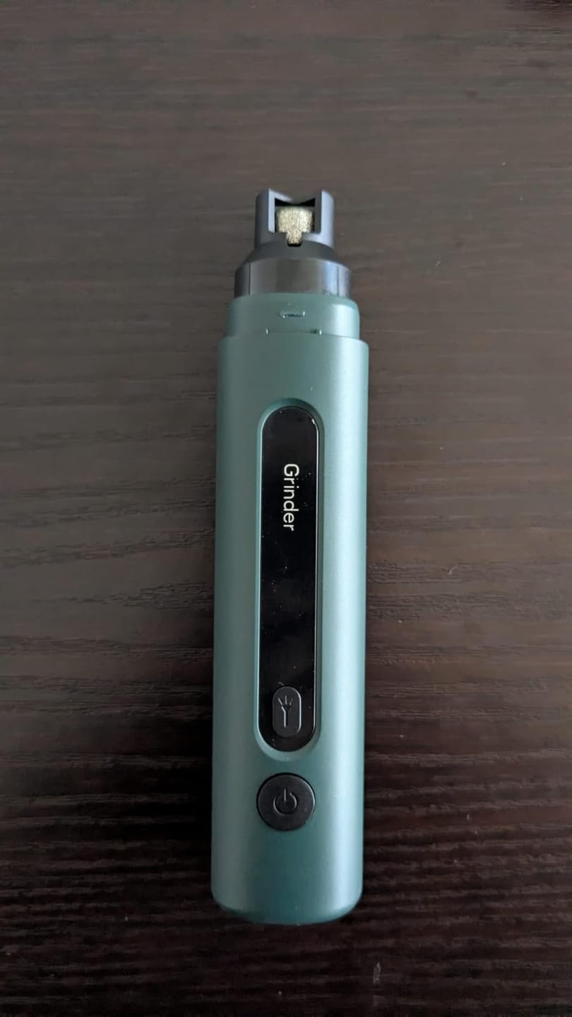 Customer photo review of GrindPaw Pro™ — LED Krallenschleifer für Stressfreie Krallenpflege