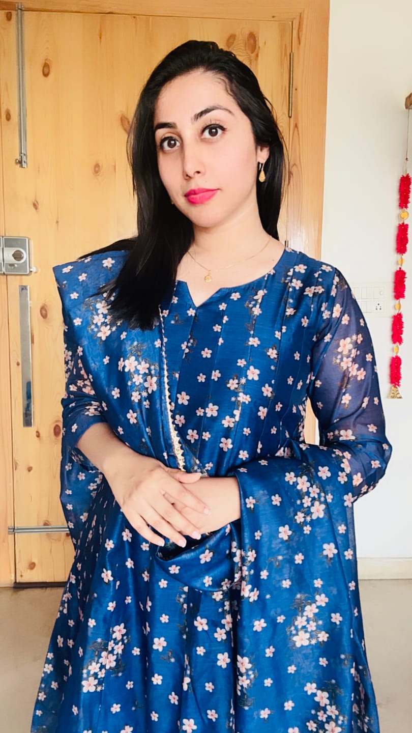 Customer photo review of simran — kurta, pants & dupatta