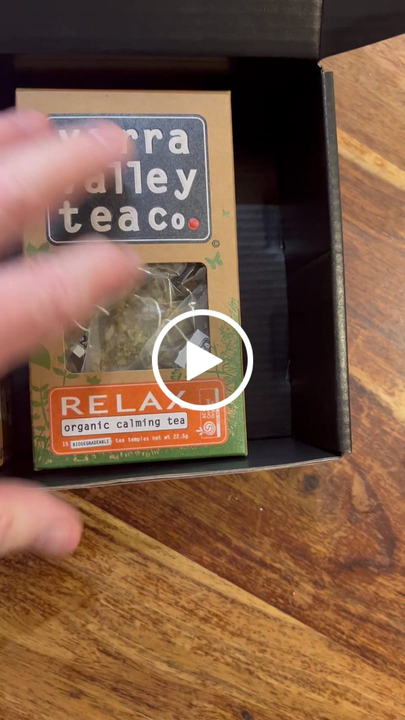 Customer video review of 240 x 150 x 60mm Die cut Black Mailing Box B134