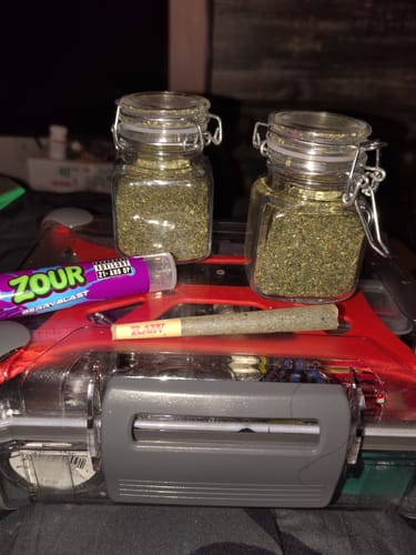 Customer photo review of Zour Stash Berry Blast HashHole