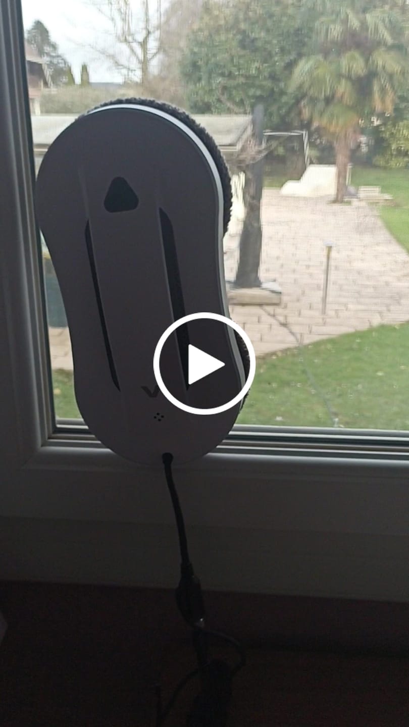 Customer video review of Robot lave vitre V3CLEAN S+