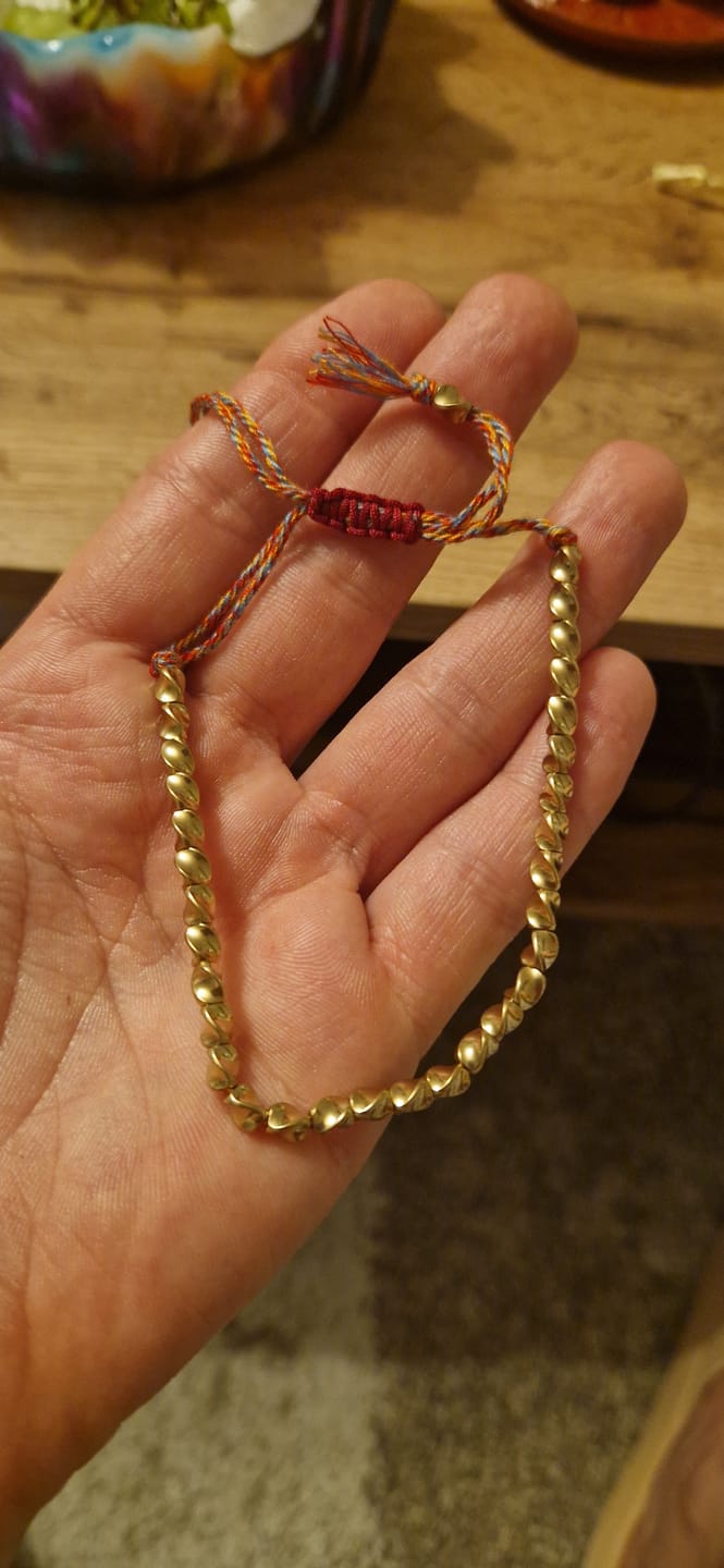 Customer photo review of Tibetisches Glücksarmband aus Kupfer