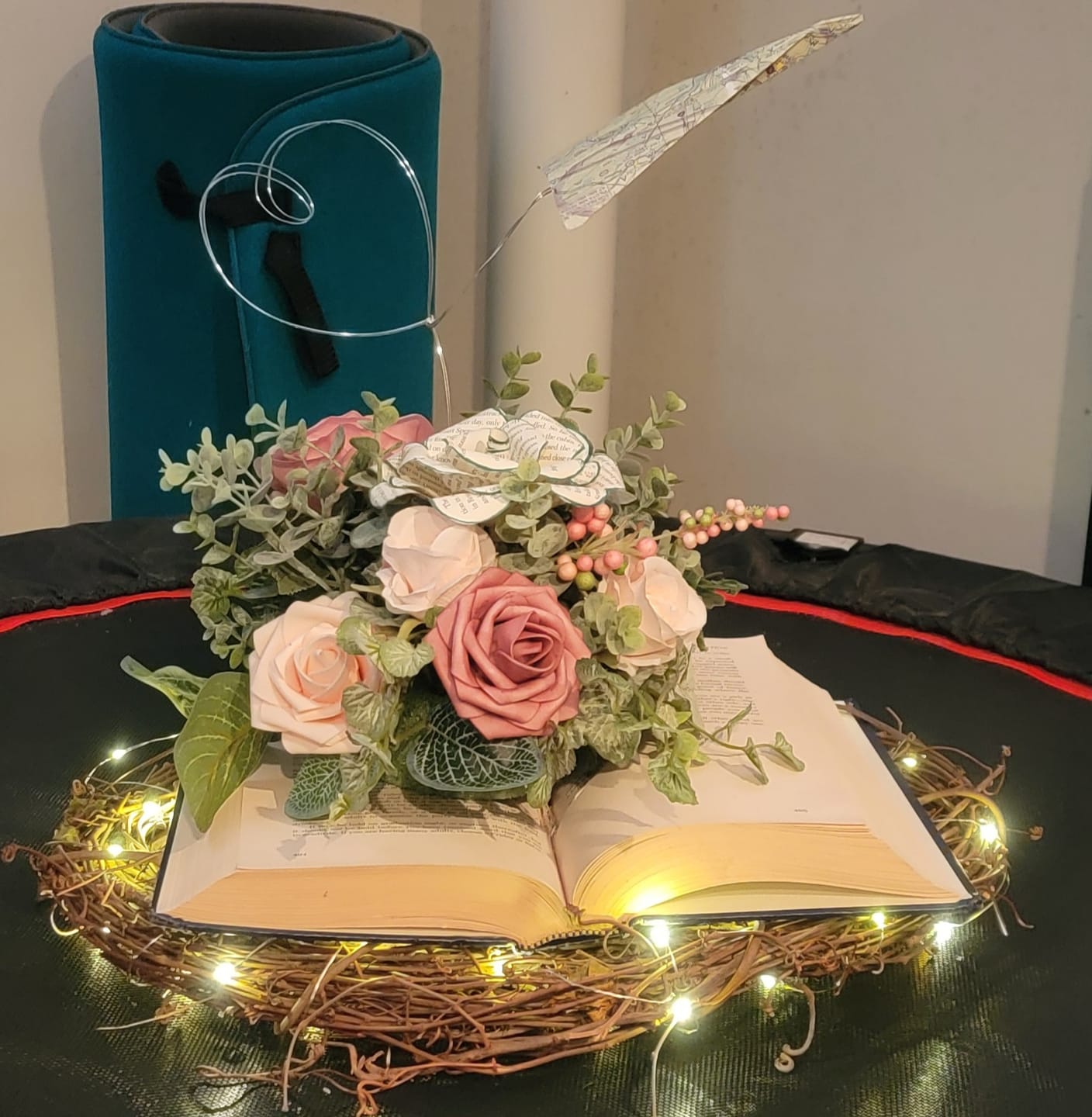 Customer photo review of 14" Oval Grapevine Wreath - DECOE-033