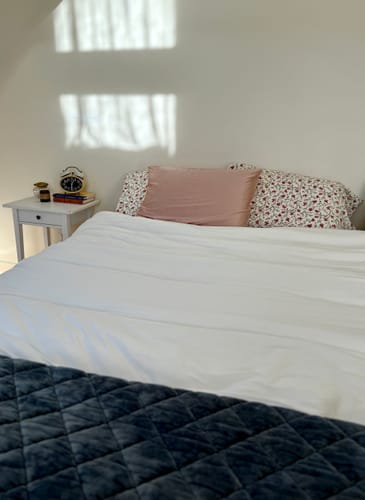 Customer photo review of MarshMellow Comforter