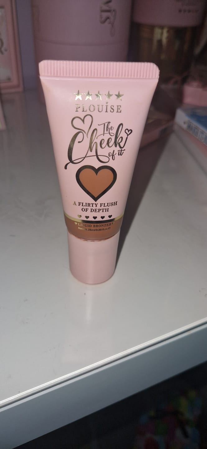 Customer photo review of Plouise The Cheek of it - Liquid Bronzer