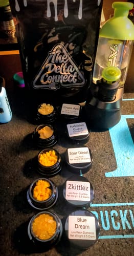 Customer photo review of Blue Dream | Live Resin Diamonds