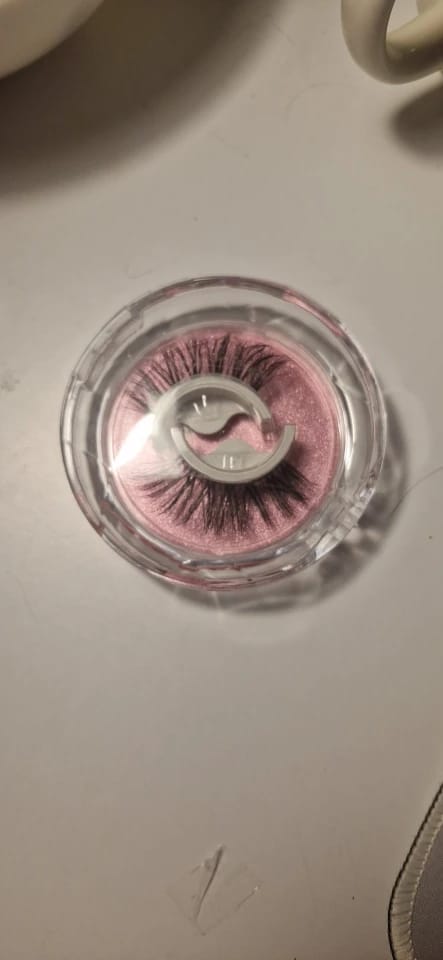 Customer photo review of Phansta™ Self-Adhesive Eyelash Extensions