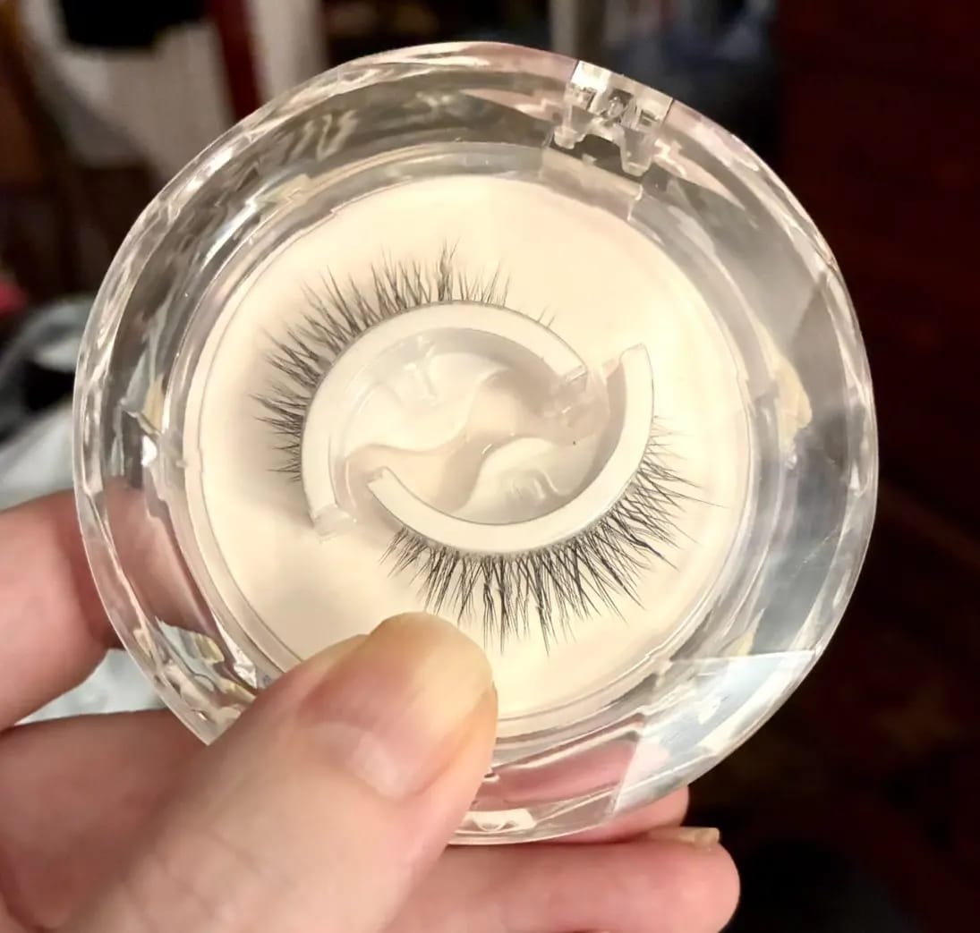 Customer photo review of Phansta™ Self-Adhesive Eyelash Extensions
