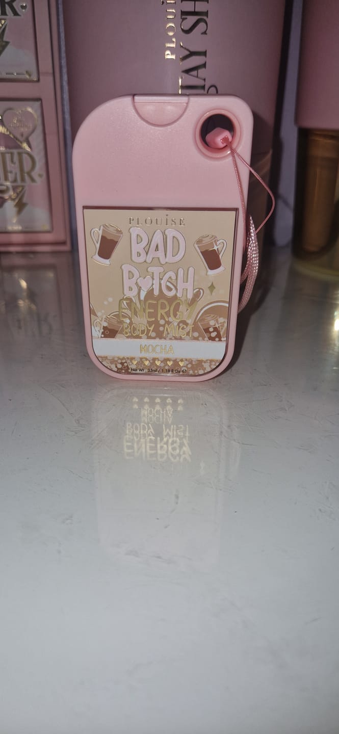 Kundfotorecension av P. Louise Bad Bitch Body Mist