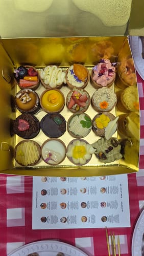 Customer photo review of The Dessert Connoisseur 16pcs