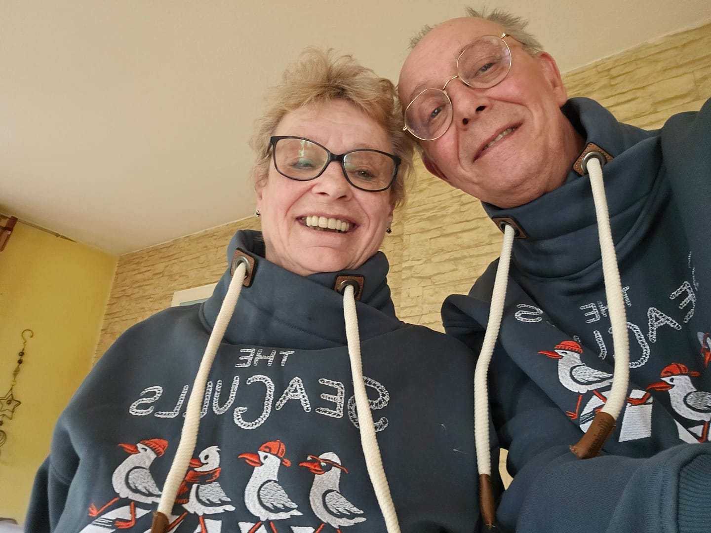 Customer photo review of The Seagulls · Unisex Bio Schalkragen Sweatshirt (ohne Kapuze)