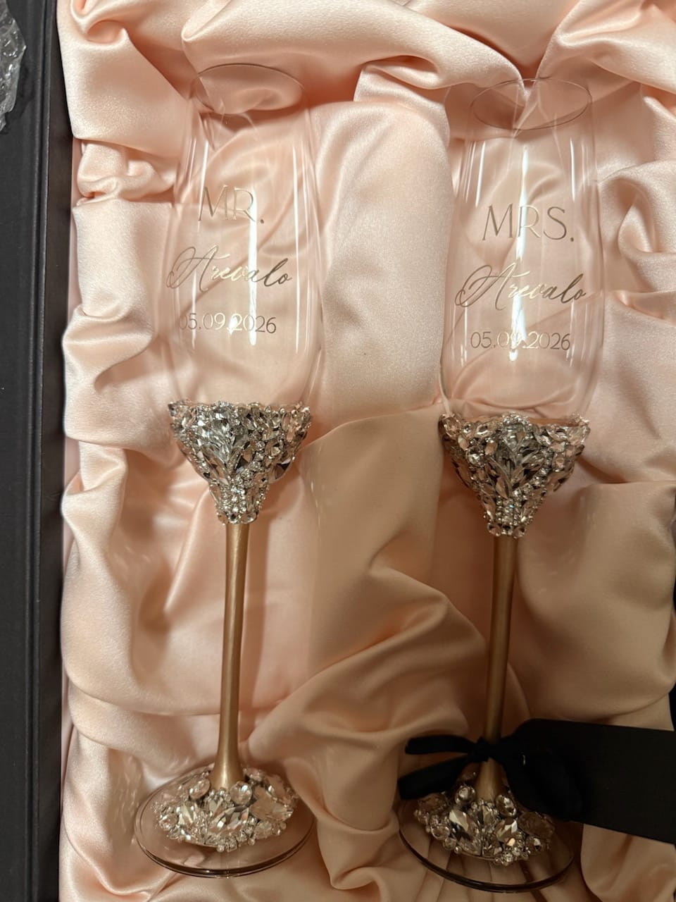 Customer photo review of Wedding Flutes Ruta & Cake Set in Champagne color