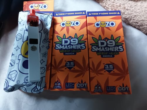 Customer photo review of 3.5g Dozo D9 Smashers THC-A Disposable: Jucy Fruit (Indica)