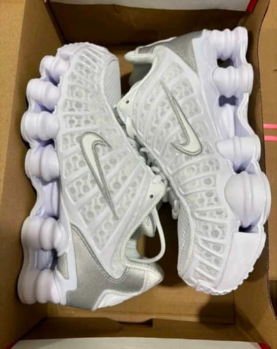 Customer photo review of Nike Shox TL