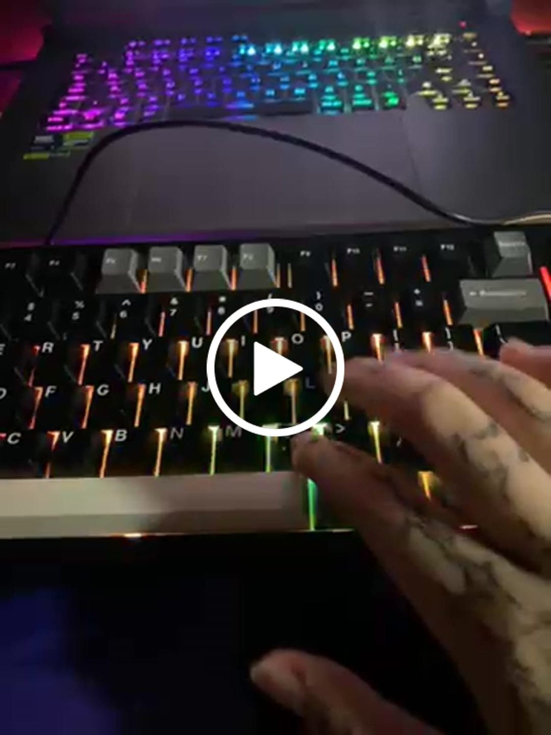 Customer video review of YUNZII IF99 Mekanik Klavye
