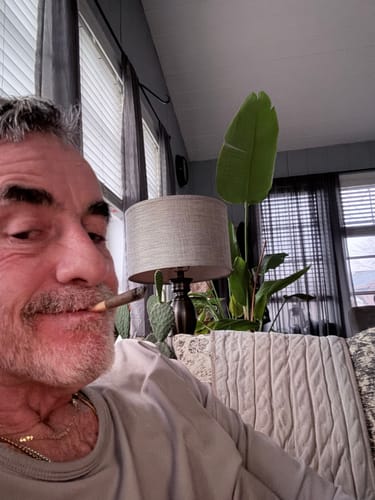 Customer photo review of ALASKAN THNDRFVK DONUTS