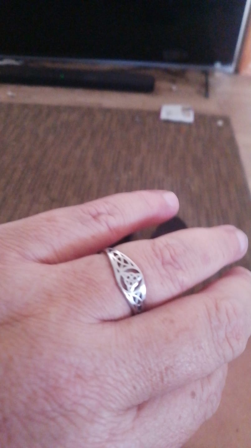 Customer photo review of Titanium Steel Celtic Knot Hollow Ring (Retro Ethnic Style)