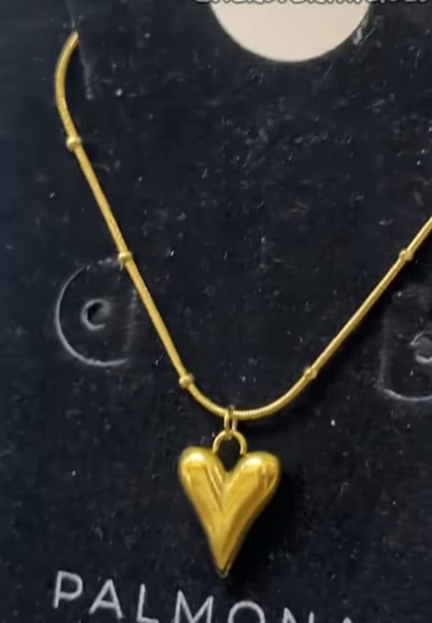 Customer photo review of Golden Heart Charm Chain Necklace