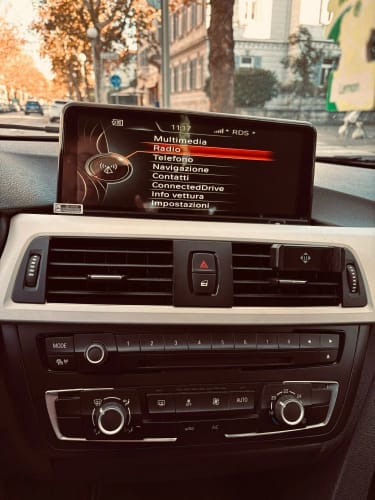 Customer photo review of BMW 3 / 4 Series | F3X/F8X | 10.25"/12.3" Linux CarPlay/Android Touchscreen Display | 2011 - 2020