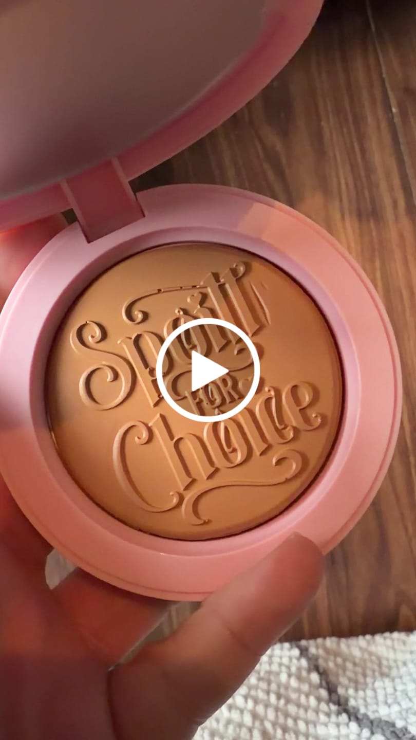 Commentaires vidéo des clients sur la crème bronzante Spoiled For Choice de P. Louise