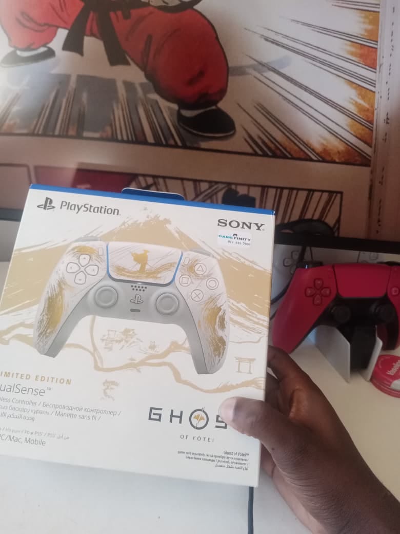Customer photo review of PlayStation 5 (PS5) DualSense Wireless Controller - Ghost of Yotei Gold Limited Edition