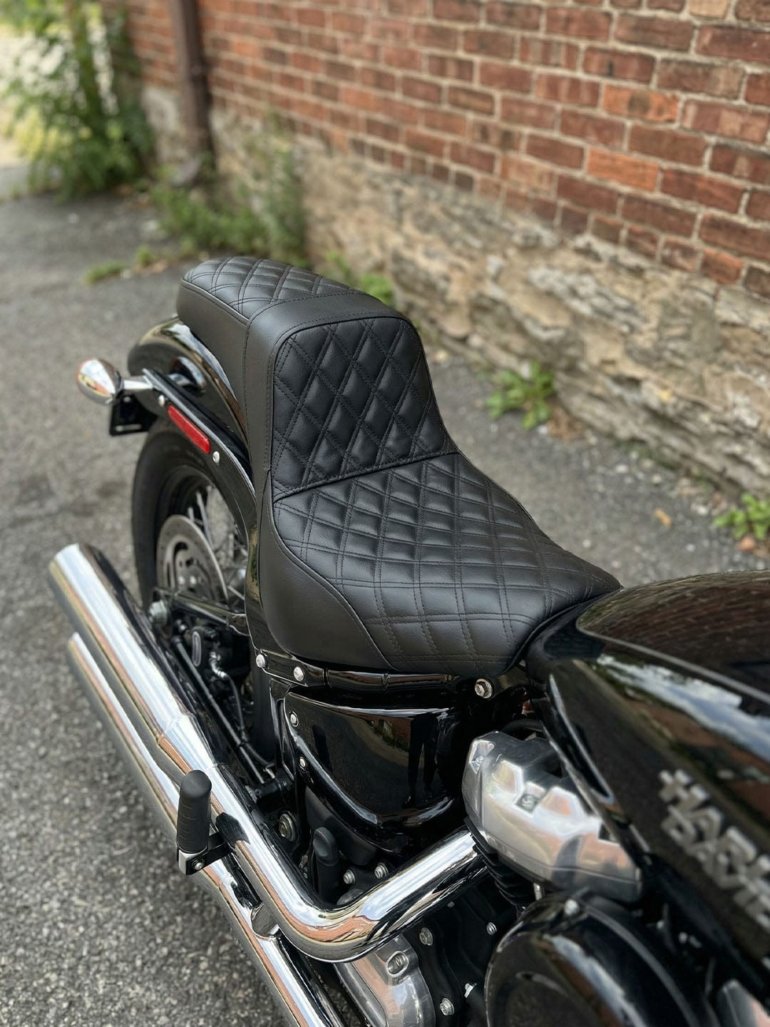 Customer photo review of Iron Born Diamond Stitch 2-Up Seat for 2020+ Harley Softail Standard FXST