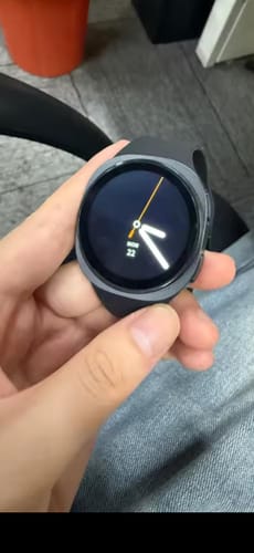 Customer photo review of MoveWatch 8 Mini.  Die stylische Alltagsfitnessuhr für Bewegung im Alltag