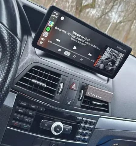 Customer photo review of Mercedes Benz E Class | C207 | 10.25"/12.3" Linux CarPlay/Android Touchscreen Display | 2009 - 2016